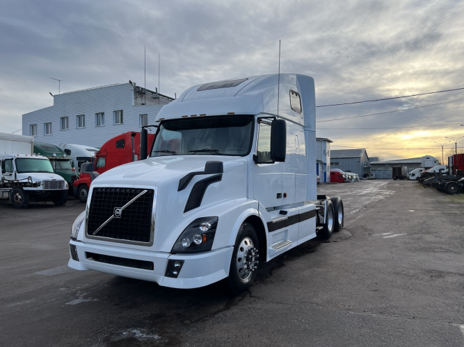 Тягач VOLVO VNL670 Без пробега по РФ 6х4  5