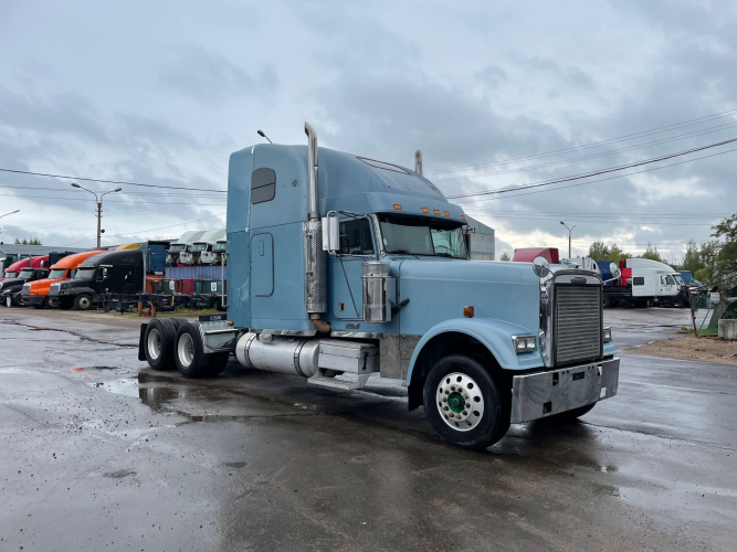 Freightliner Classic XL 
