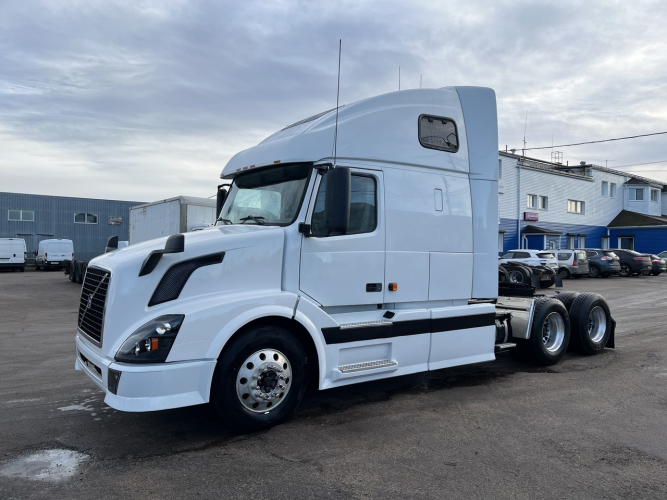 Тягач VOLVO VNL670 Без пробега по РФ 6х4  6